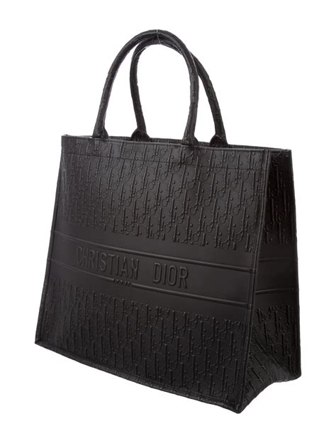 christian dior tote leather.